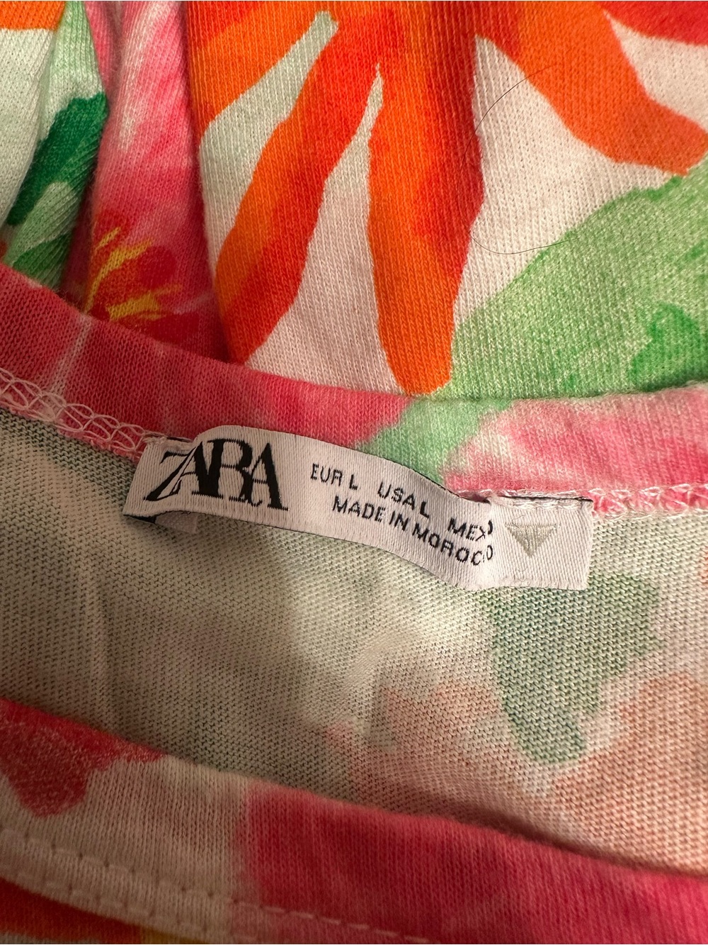 Zara Floral Watercolor Print Short Sleeve Tee Top White Pink Orange Green Sz L - Picture 4 of 5
